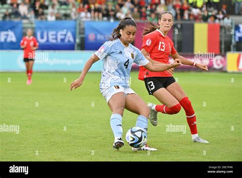 Cronologia di una partita di calcio femminile