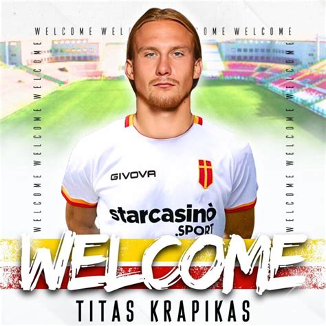 Titas Krapikas in porta