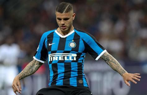 Mauro Icardi in azione con la maglia dell'Inter