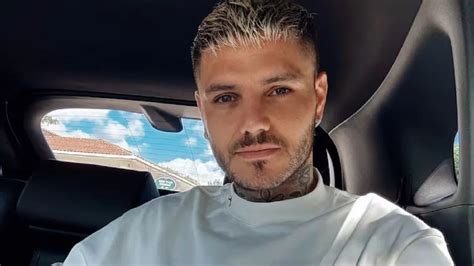 Mauro Icardi in una foto ufficiale con la nazionale argentina