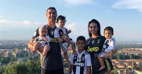 La famiglia di Cristiano Ronaldo