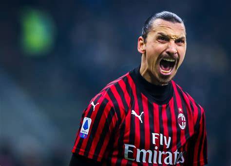 Zlatan Ibrahimović con la maglia del Milan
