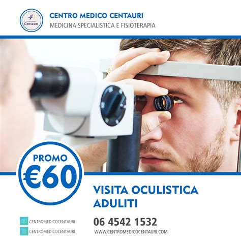 Medico che effettua un controllo visivo a un paziente