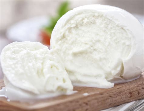 Mozzarella di bufala campana DOP