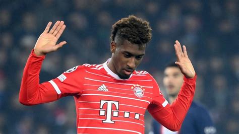Kingsley Coman che segna il gol contro il PSG