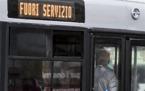 Grafico degli orari dei mezzi pubblici per Via Gian Francesco Parravicini