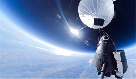 Startup aerospaziale che progetta e lancia palloni stratosferici