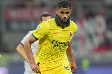 Massimiliano Gatto in azione con la maglia di una squadra italiana