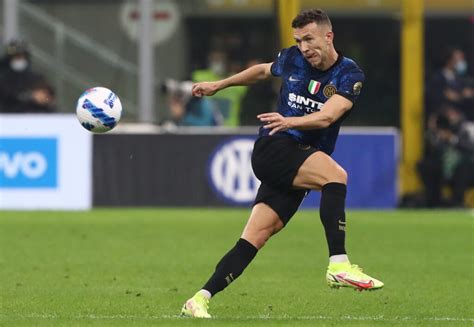 Ivan Perisic in azione con la maglia dell'Inter