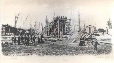 Immagine storica di un cantiere navale del XIX secolo.