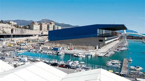 Vista aerea del Waterfront Marina di Genova.
