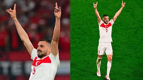 Merih Demiral celebra un gol