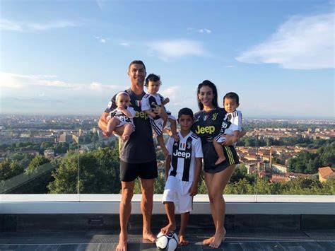 Cristiano Ronaldo con la famiglia
