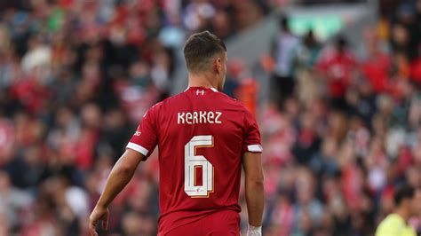 Milos Kerkez in azione con la maglia del Bournemouth