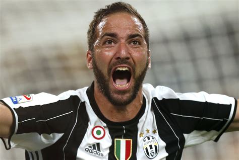 Gonzalo Higuain con la maglia della Juventus