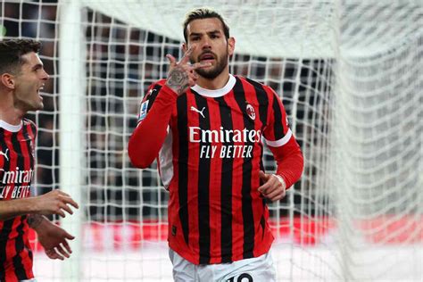 Theo Hernandez segna su punizione