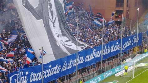 Striscione della Gradinata Sud Sampdoria negli anni '80