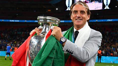 Roberto Mancini mentre allena la nazionale italiana