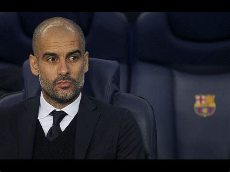 Pep Guardiola in campo con il Barcellona
