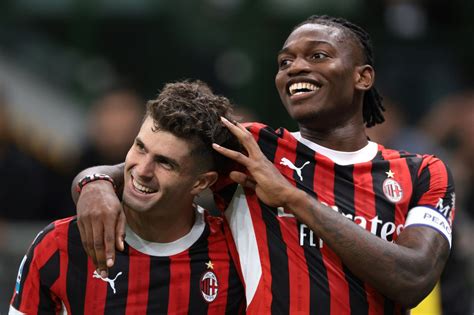 Foto di Rafael Leão e Christian Pulisic