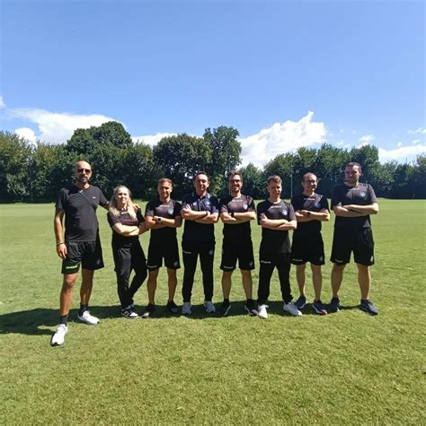 Assistenti arbitrali in azione