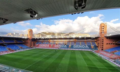 Stadio Marassi durante una partita del Genoa