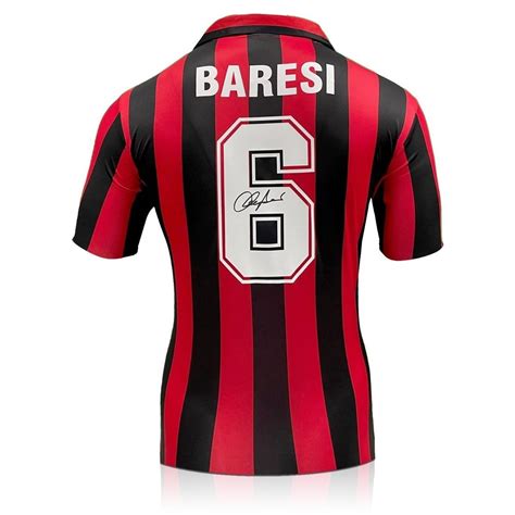 Franco Baresi con la maglia del Milan