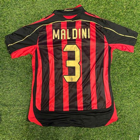 Paolo Maldini in maglia rossonera