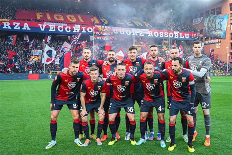 Formazione tattica del Genoa con enfasi sulla difesa