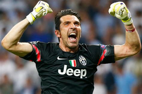 Gianluigi Buffon in azione
