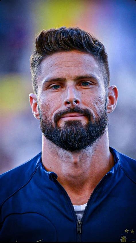 Olivier Giroud con ducktail beard