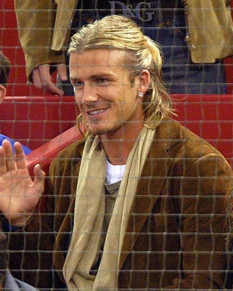 David Beckham con taglio biondo dorato
