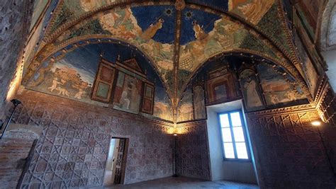 Castello di Torrechiara con la Camera d'Oro