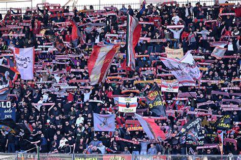 Tifo dei tifosi di calcio femminile