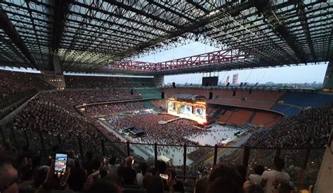 Palco di un concerto allo Stadio San Siro