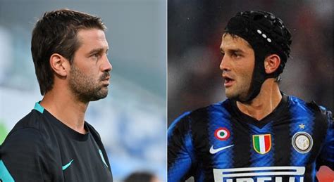 Cristian Chivu che parla con i giocatori