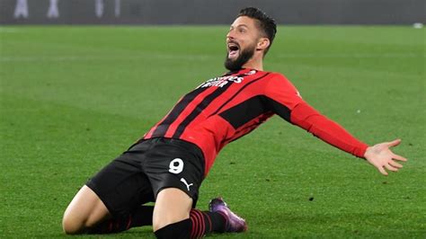 Olivier Giroud che esulta dopo il gol