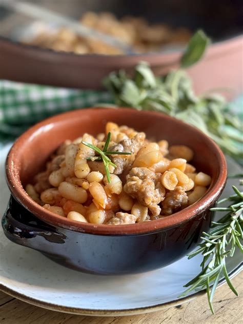 Piatto di fagioli al fiasco, contorno tradizionale toscano