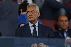 Gabriele Gravina durante una conferenza stampa