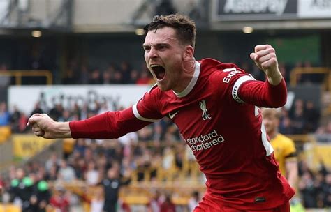 Andrew Robertson in azione con la maglia del Liverpool