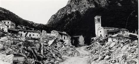 Immagine commemorativa del terremoto del Friuli