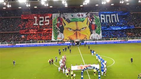Tifo appassionato durante un Derby della Lanterna