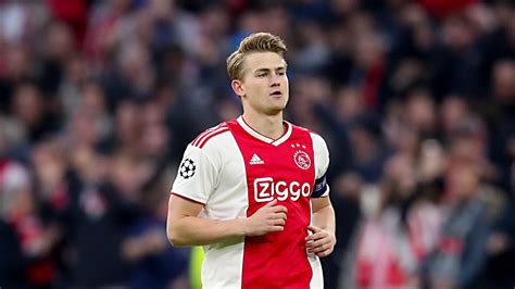 Matthijs De Ligt dell'Ajax, uno dei giocatori con maggior potenziale in FIFA 19