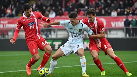 Alfredo Monza durante un'azione di gioco con la Lazio