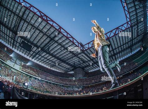 Cesare Cremonini in concerto a San Siro