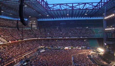 Palco dello Stadio San Siro durante il concerto