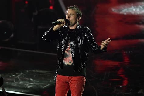 Matthew Bellamy dei Muse sul palco