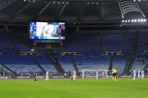 Stadio Olimpico vuoto durante una partita della Lazio