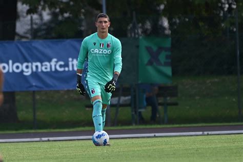 Matteo Pessina e Thiago Motta durante un allenamento del Bologna