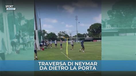 La traversa colpita da David Alaba